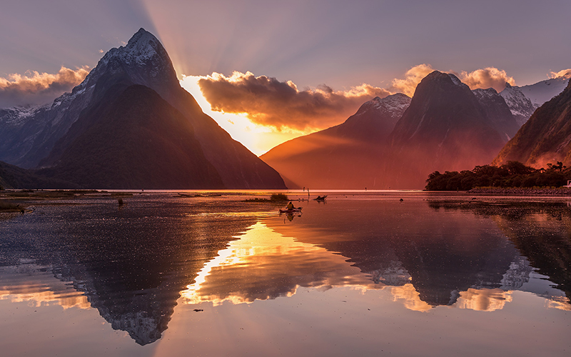 Sunset-between-mountains-Integrity